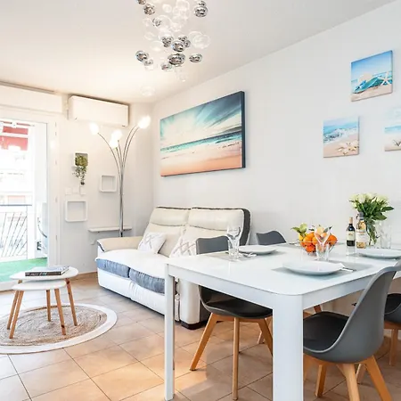 Intercontinental Superbe Avec Piscine Bed and breakfast 4*