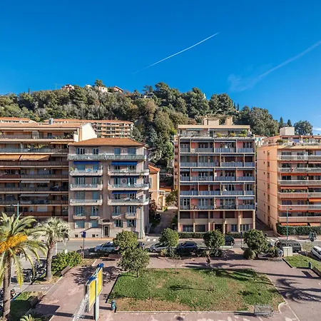 Panzió Intercontinental Superbe Avec Piscine 4*