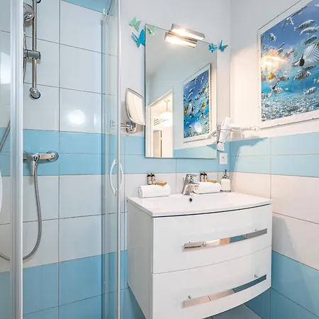 Panzió Intercontinental Superbe Avec Piscine 4*