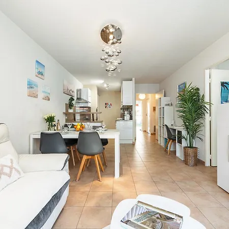 Bed and breakfast Intercontinental Superbe Avec Piscine