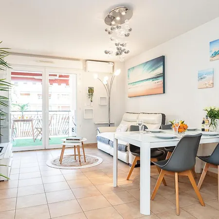 Bed and breakfast Intercontinental Superbe Avec Piscine