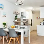 Bed & Breakfast Intercontinental Superbe Avec Piscine 4*