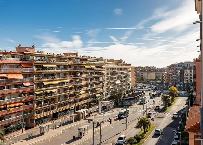 Intercontinental Superbe Avec Piscine Bed & Breakfast Menton